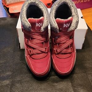 Trend Sport Red High-Top Sneakers